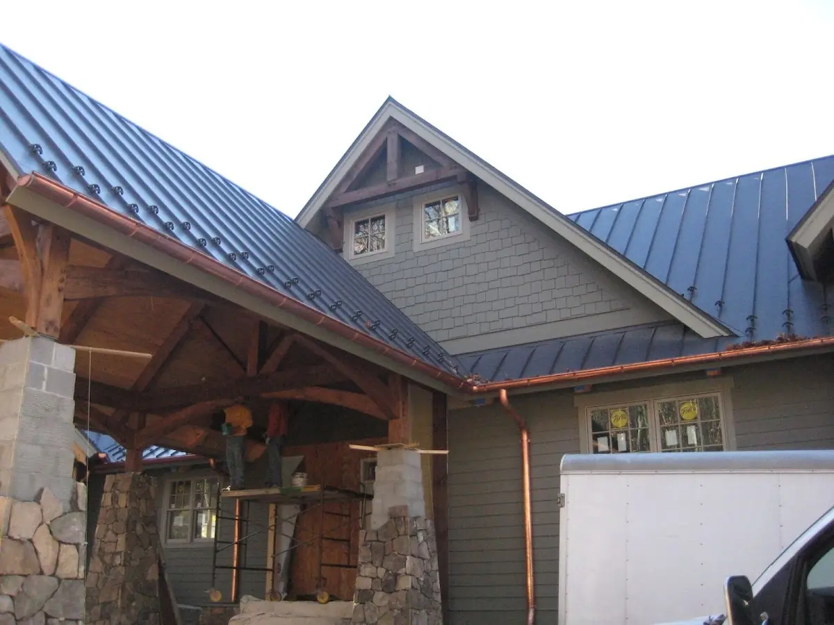 Craftsman Roofing team delivering quality roofing work in Pasco
